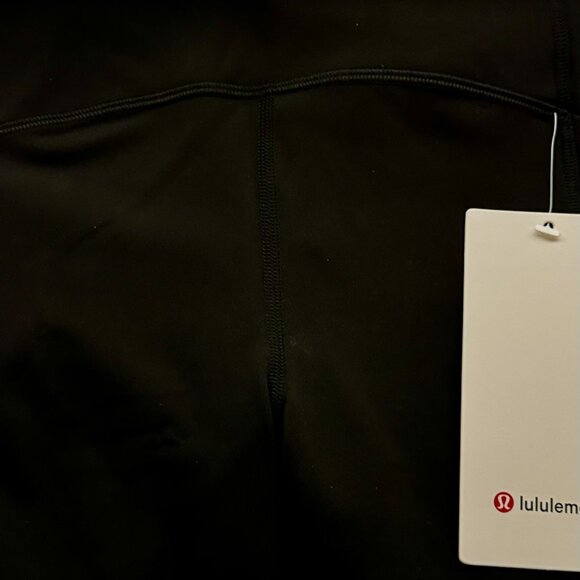 lululemon women's Yoga pants black size 4 New - Picture 3 of 5